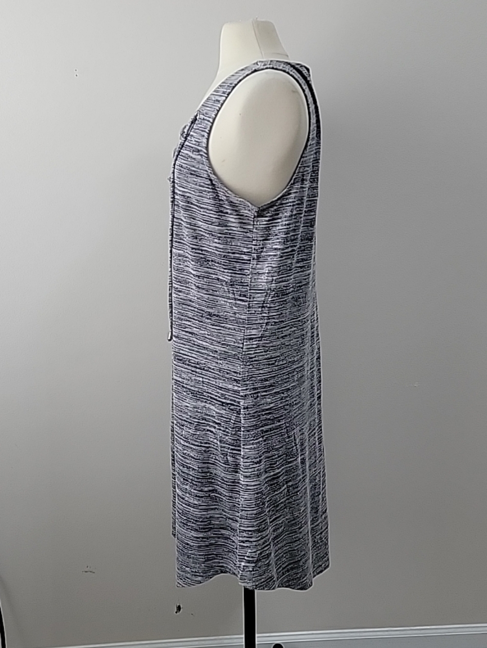 Torrid Size 1X Gray Space Dye V- Neck Knit Lace Up Neck Sleeveless Shift Dress 1 - Picture 2 of 8